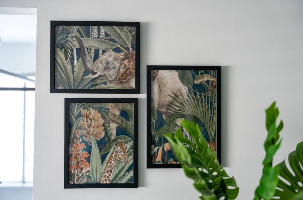 Stylish Cardiff City Apartment Bagian luar foto